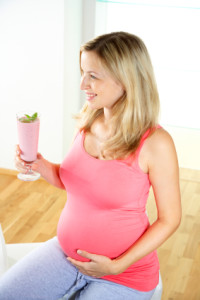 pregnant-woman-drinking-shake